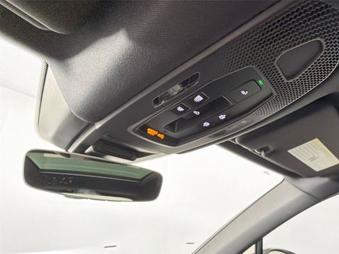 Certified 2026 Porsche Cayenne AWD/4WD image 24