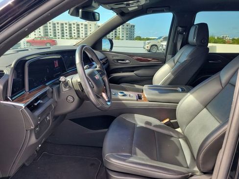 Certified 2023 Cadillac Escalade Luxury RWD image 22