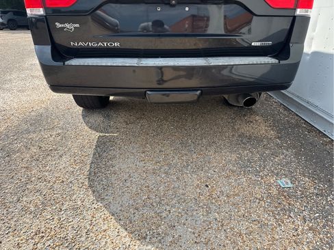 Used 2015 Lincoln Navigator 2WD image 19