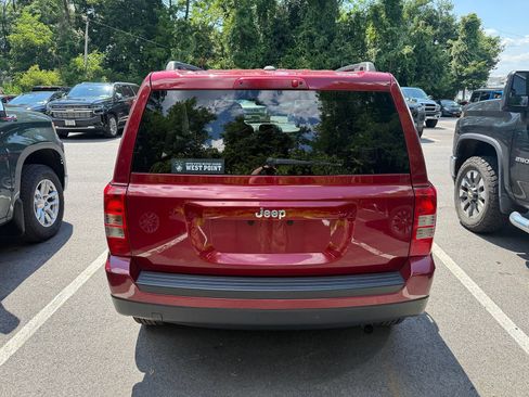 Used 2016 Jeep Patriot Sport w/ Power Value Group FWD image 5