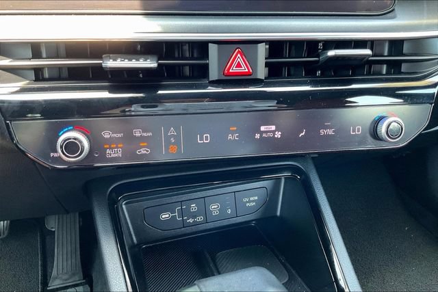 Used 2025 Kia K5 GT-Line w/ GT-Line Premium Package FWD image 17