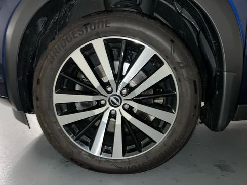 Used 2023 Nissan Pathfinder Platinum image 8