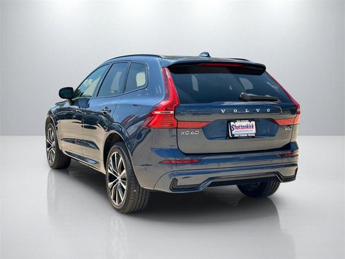 Used 2024 Volvo XC60 B5 Plus image 7