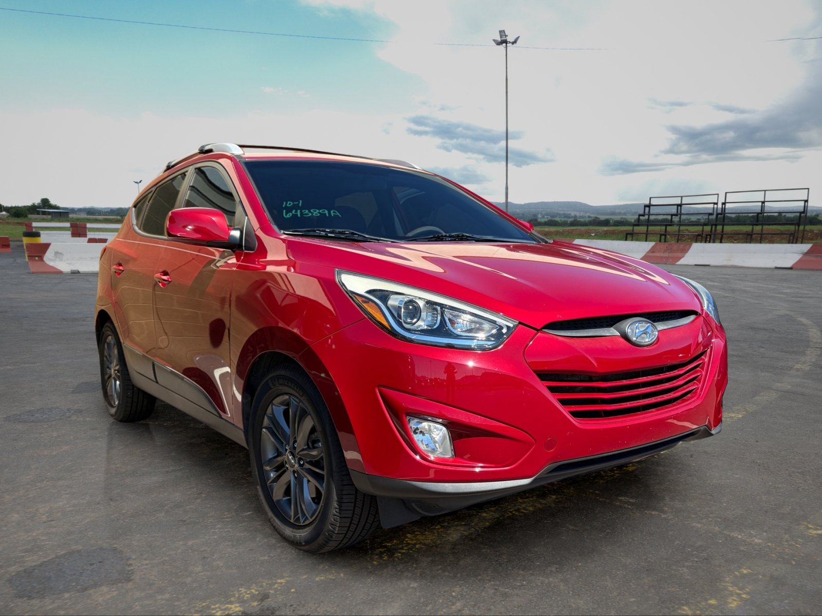 Used 2015 Hyundai Tucson SE FWD image 2