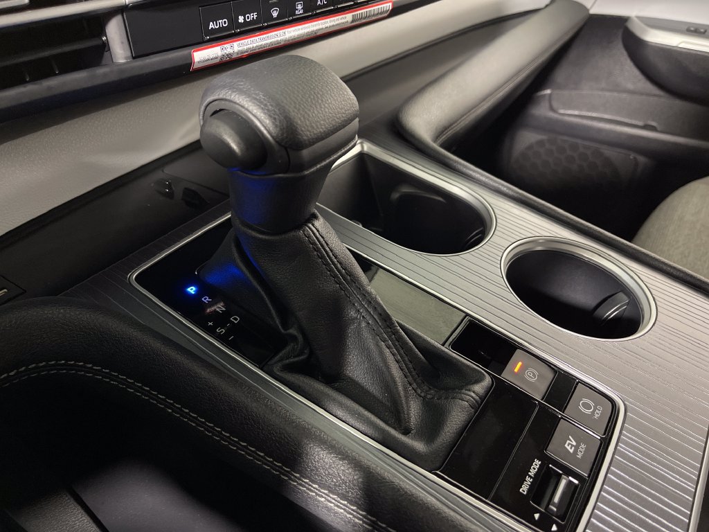 Certified 2026 Toyota Sienna LE FWD image 22