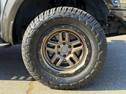 Used 2019 Ford F150 Raptor w/ Equipment Group 802A Luxury AWD/4WD image 16