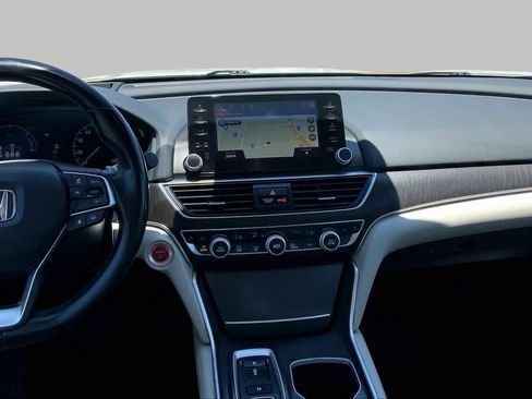 Used 2021 Honda Accord Touring image 7