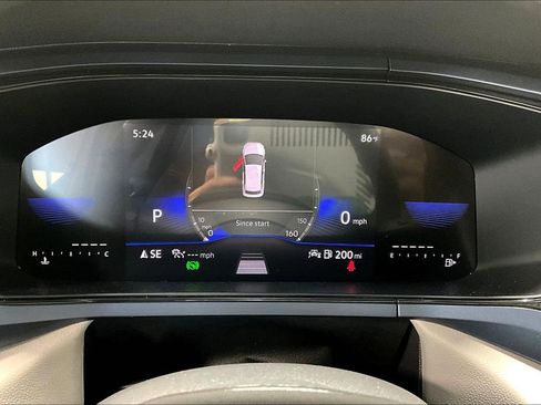 Used 2024 Volkswagen Taos SE image 25