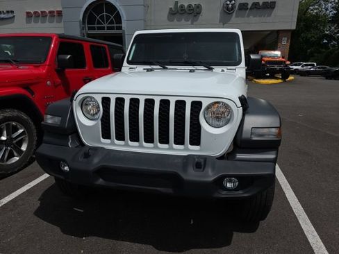 Used 2024 Jeep Wrangler Sport AWD/4WD image 2