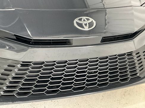 Used 2025 Toyota Camry SE FWD image 28