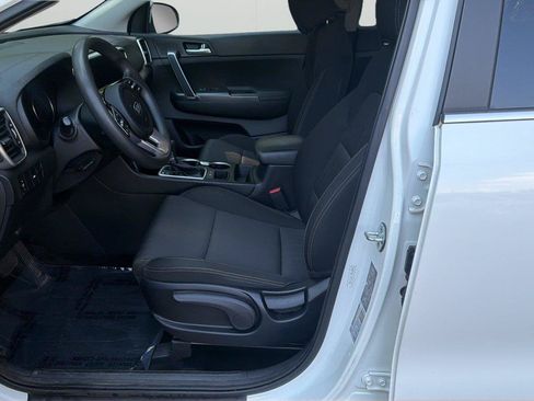 Used 2022 Kia Sportage LX FWD image 10