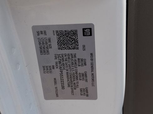 Used 2025 GMC Savana 2500 w/ Driver Convenience Package RWD image 43