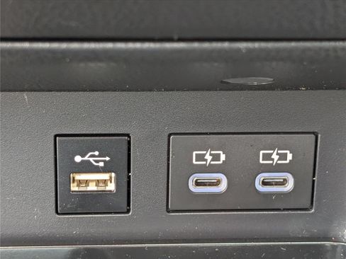 Used 2025 Toyota Camry SE w/ Convenience Package FWD image 26