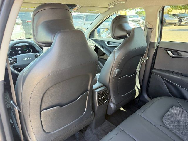 Used 2024 Kia Niro EX FWD image 28