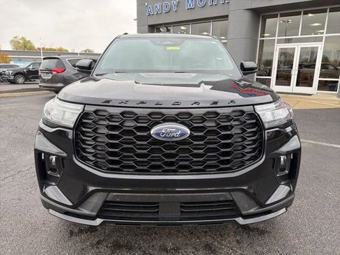 Certified 2025 Ford Explorer ST-Line image 14