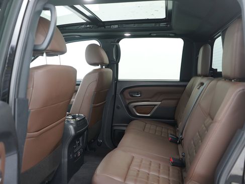 Used 2022 Nissan Titan Platinum Reserve w/ Moonroof Package image 17