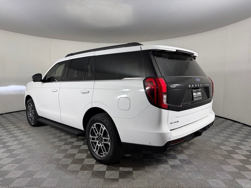 Used 2025 Ford Expedition Active AWD/4WD image 10