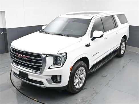 Used 2022 GMC Yukon XL SLT image 39