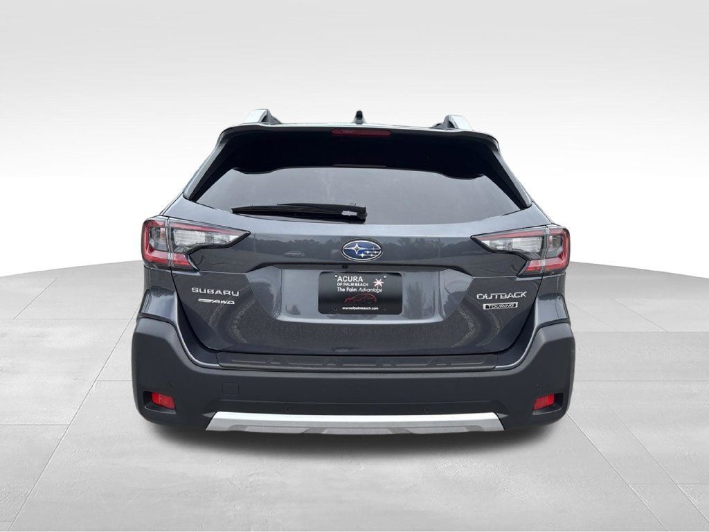 Used 2025 Subaru Outback Touring AWD/4WD image 4