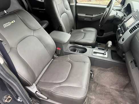 Used 2013 Nissan Xterra PRO-4X w/ Pro-4x Leather Pkg AWD/4WD image 20