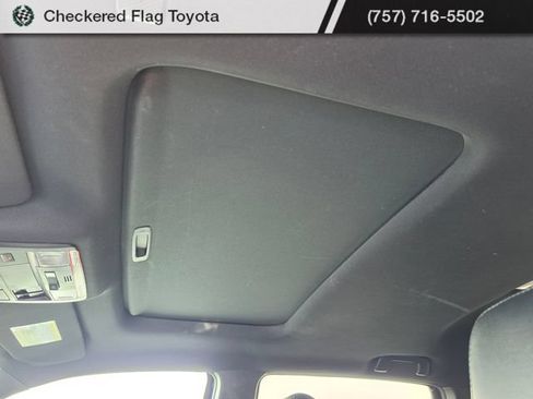 Used 2022 Toyota Tacoma TRD Sport w/ TRD Premium Sport Package AWD/4WD image 16