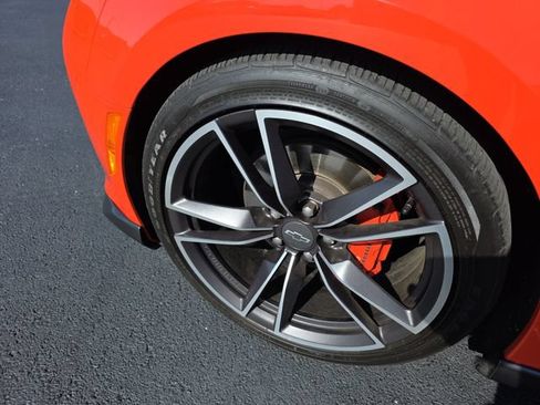 Used 2018 Chevrolet Camaro LT w/ Hot Wheels Edition RWD image 9