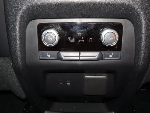 Used 2025 GMC Acadia AT4 w/ Super Cruise Package AWD/4WD image 23