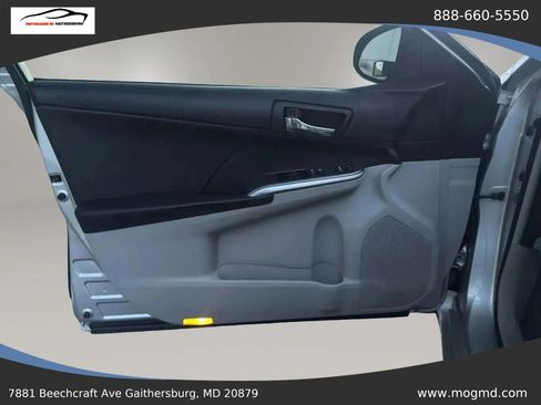 Used 2012 Toyota Camry LE FWD image 18