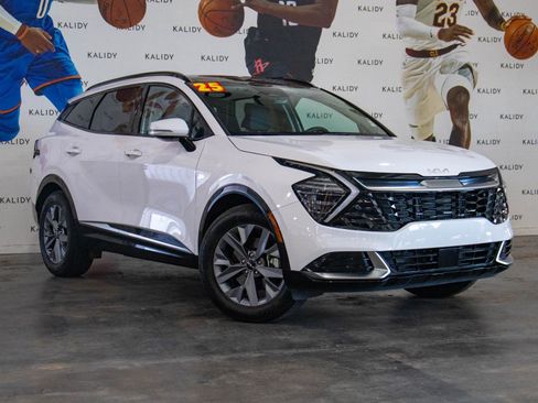 New 2025 Kia Sportage SX FWD image 2