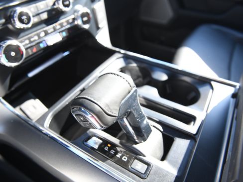 Used 2022 Ford F150 Lariat AWD/4WD image 16
