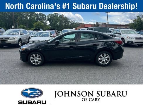 Used 2018 MAZDA MAZDA3 Sport FWD image 5
