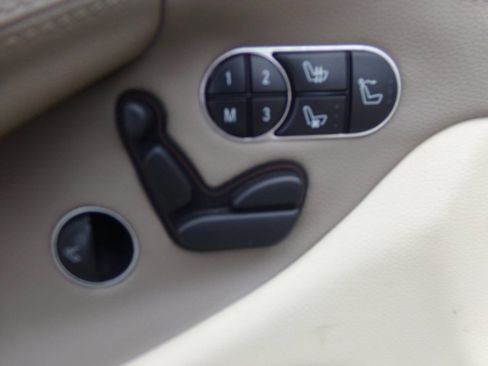 Used 2009 Mercedes-Benz SL 550 image 44