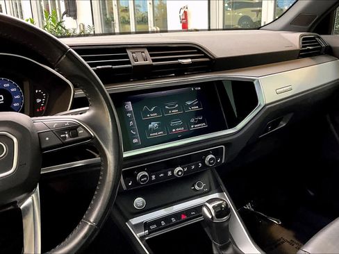 Used 2020 Audi Q3 2.0T Premium w/ Convenience Package image 7