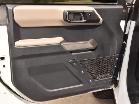 Used 2023 Ford Bronco Wildtrak AWD/4WD image 41
