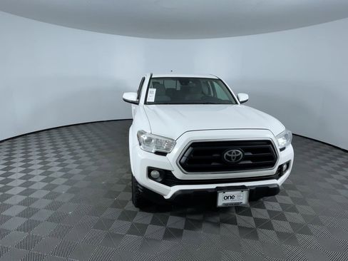 Used 2020 Toyota Tacoma SR5 image 3