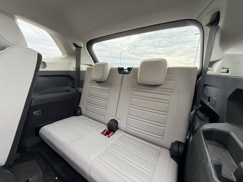 Certified 2022 Volkswagen Tiguan S image 7