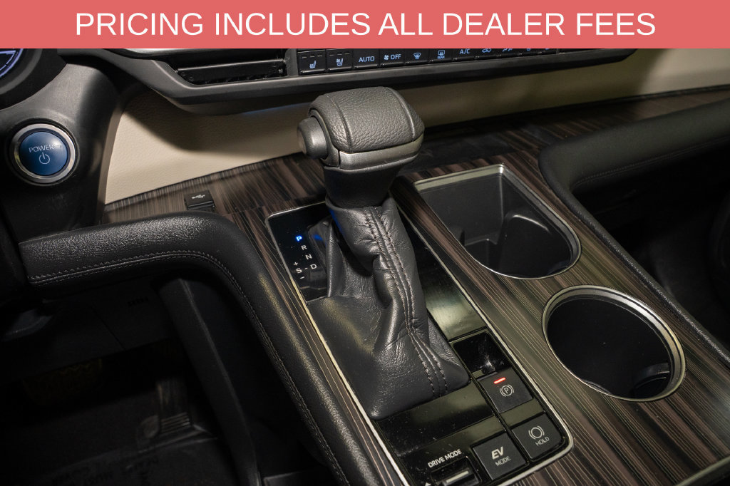 Used 2021 Toyota Sienna Limited FWD image 20