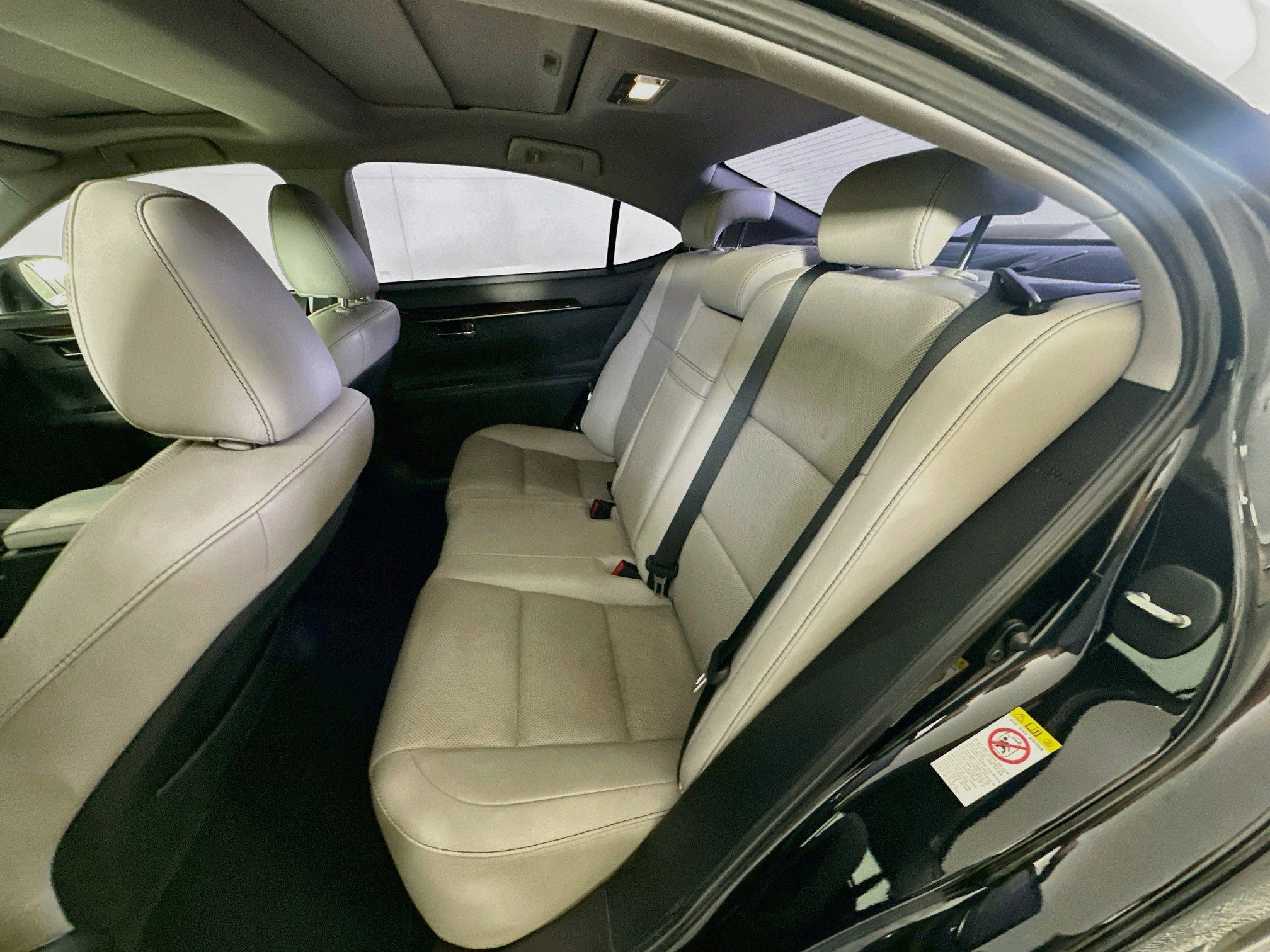 Used 2018 Lexus ES 350 w/ Navigation System Package FWD image 28