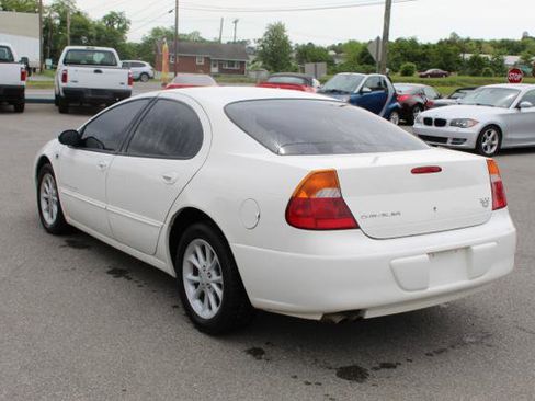Used 2000 Chrysler 300M image 7