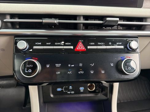 Certified 2025 Hyundai Tucson SEL AWD/4WD image 12