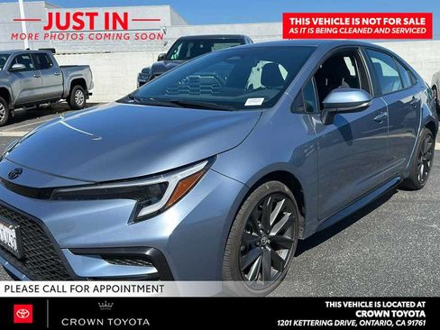 Certified 2025 Toyota Corolla SE FWD image 1
