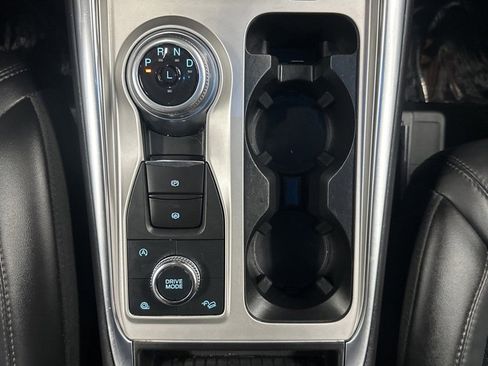 Used 2022 Ford Explorer Platinum w/ Equipment Group 601A image 22