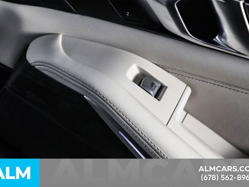 Used 2022 BMW X7 xDrive40i w/ M Sport Package image 48
