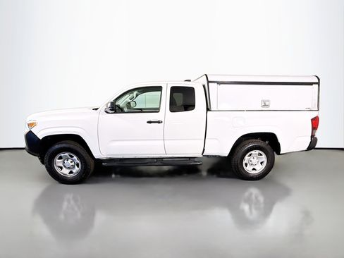 Used 2022 Toyota Tacoma SR RWD image 6