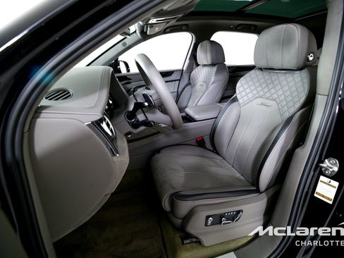 Used 2023 Bentley Bentayga Speed AWD/4WD image 11