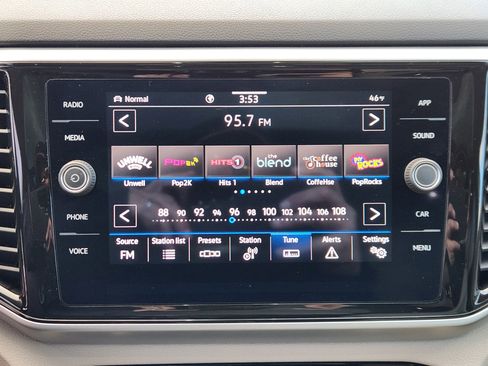 Certified 2023 Volkswagen Atlas SE w/ Panoramic Sunroof Package image 11