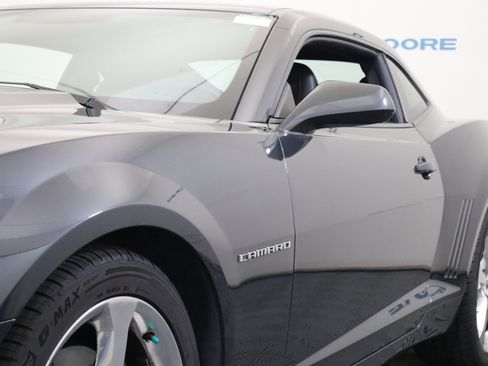 Used 2015 Chevrolet Camaro SS w/ RS Package image 12