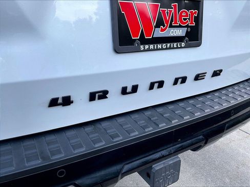 Used 2025 Toyota 4Runner TRD Sport Premium AWD/4WD image 23