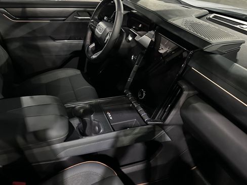 New 2026 GMC Acadia AT4 image 16