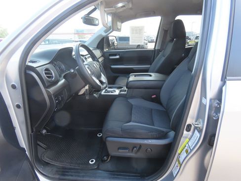 Used 2014 Toyota Tundra SR5 w/ SR5 Upgrade Package RWD image 25